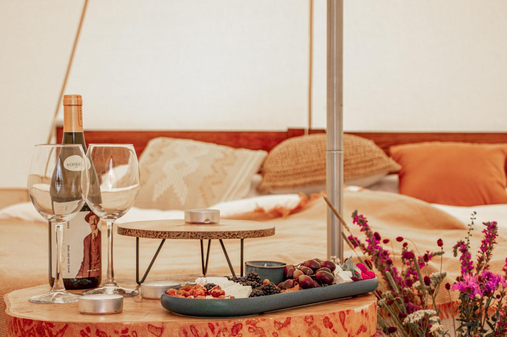 Wow Glamping Campsite Dsegh